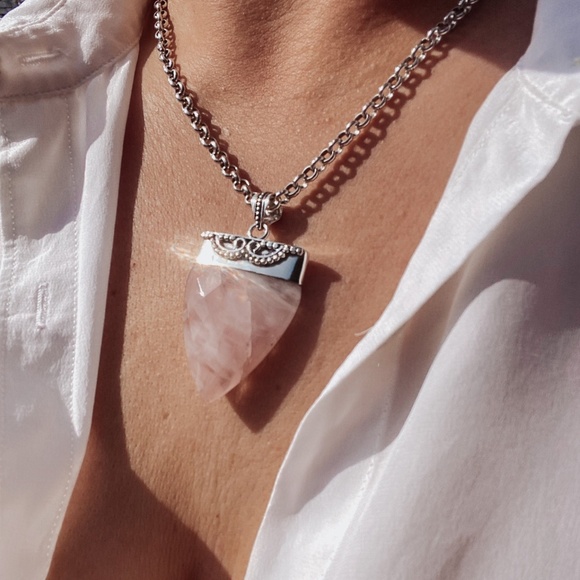 Large rose quartz crystal necklace - Picture 2 of 5